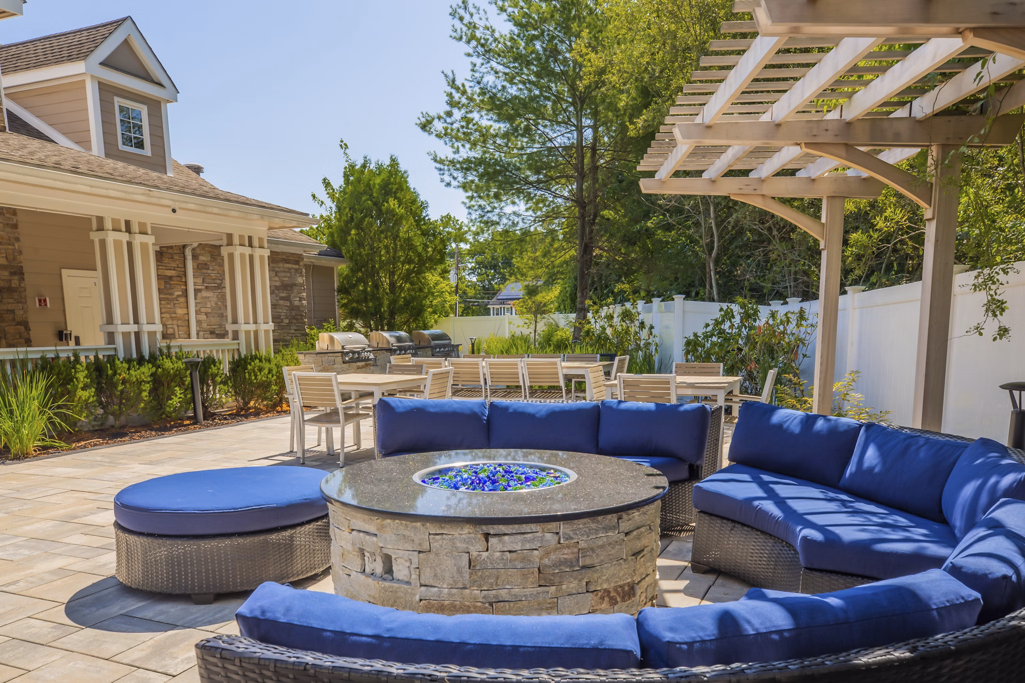 grill area at Villas at Old Concord Apartments