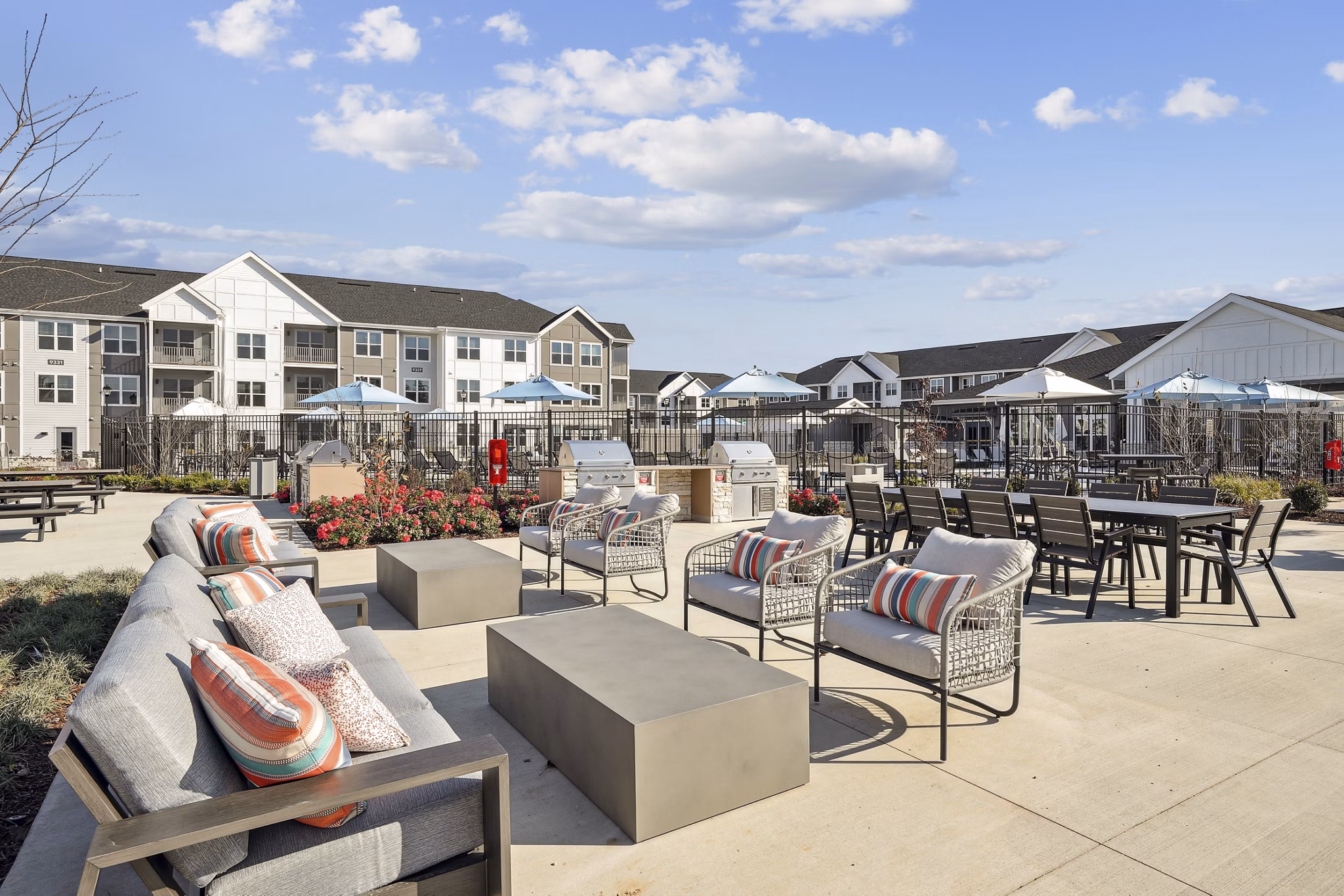 grill area at Alta Cosner Apartments
