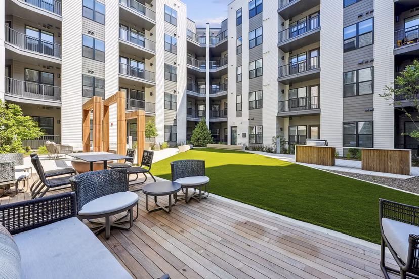 grill area/patio at Alta NOVA Apartments
