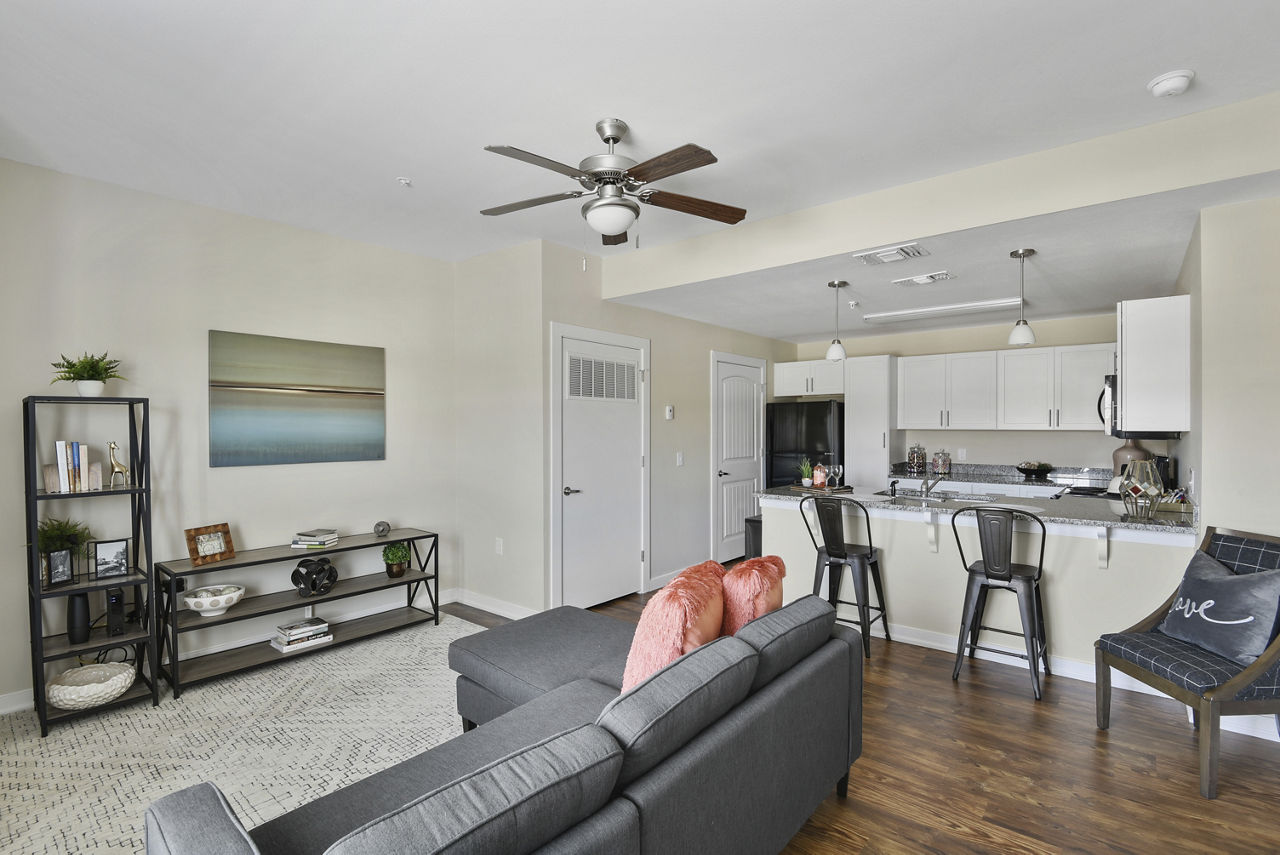 Icon Apartments 23 of 26