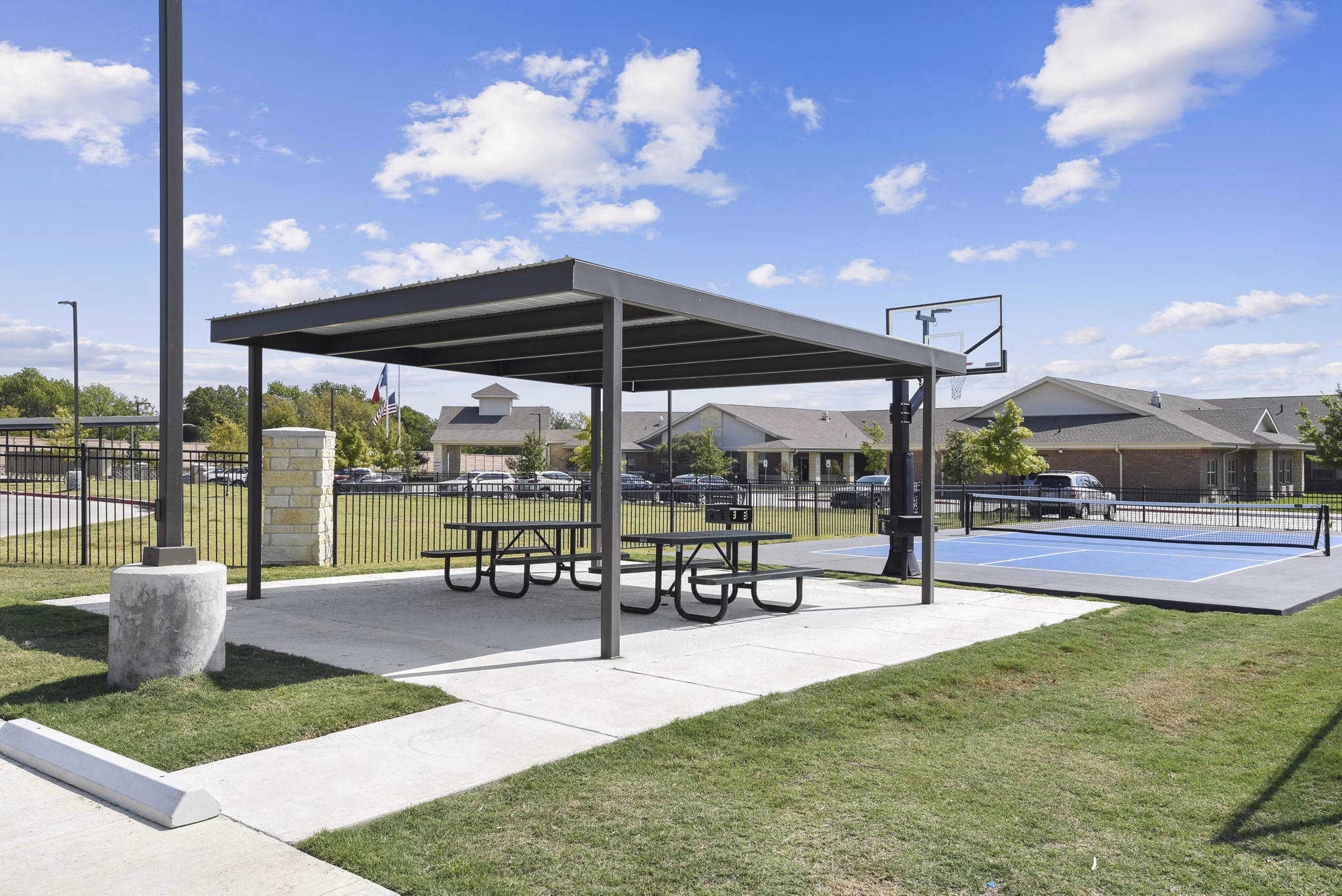 playground t Icon Apartments
