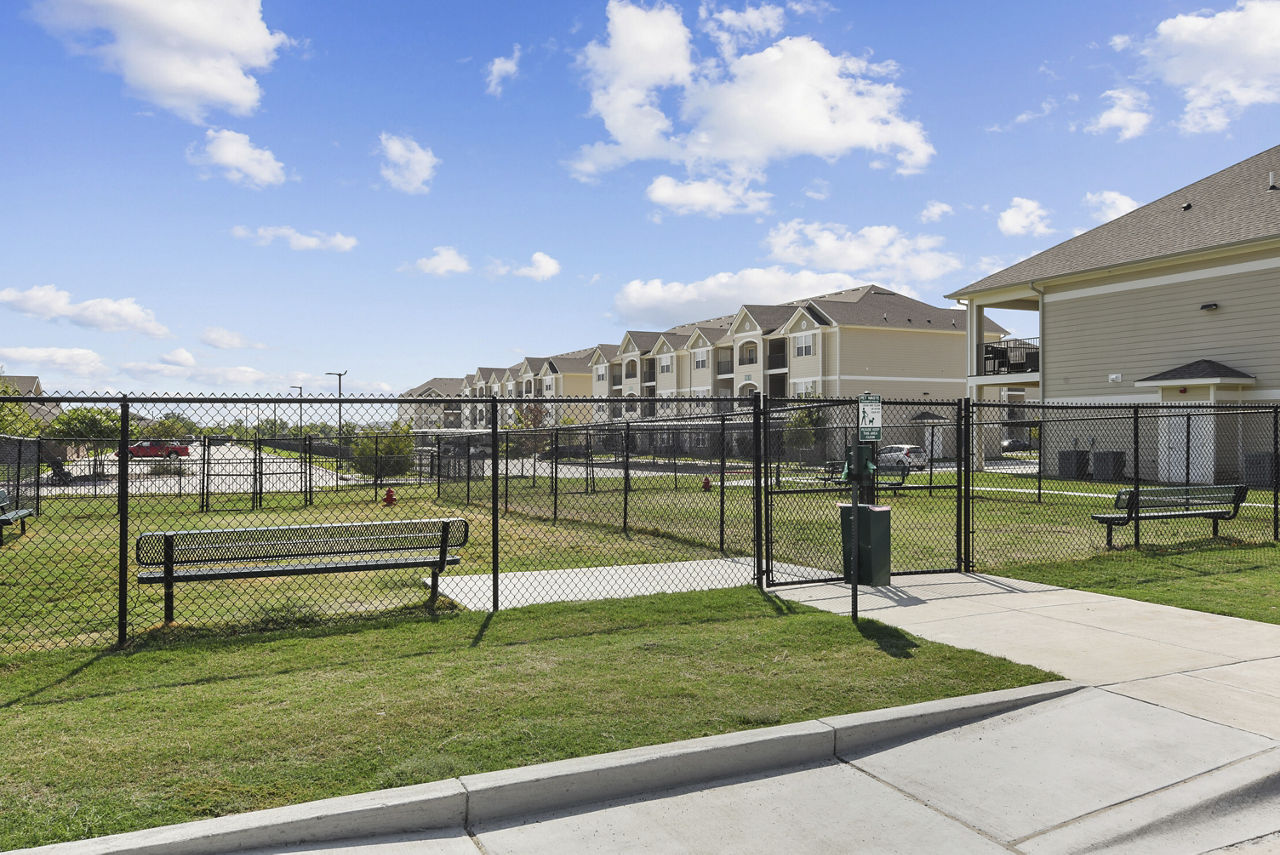 Icon Apartments 18 of 26