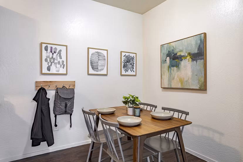dining room at The Ridge at Clear Creek Apartments