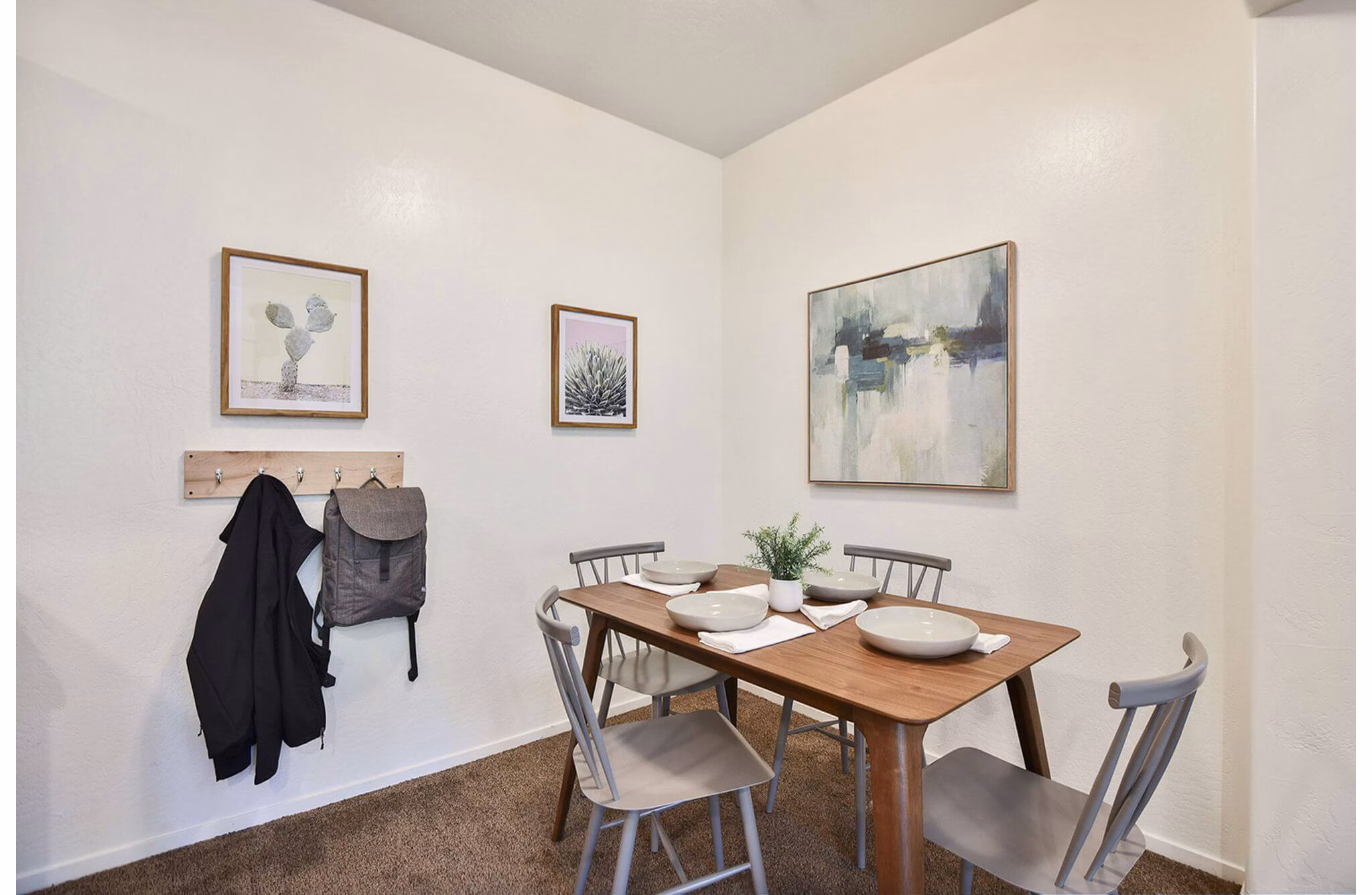 dining room at The Ridge at Clear Creek Apartments