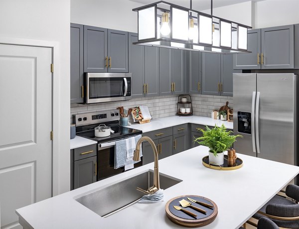 kitchen at Marlowe Brookwood Apartments 
