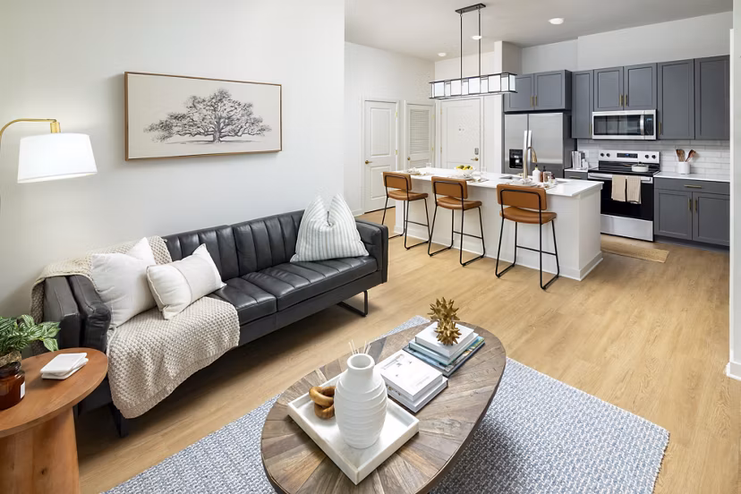 living room at Marlowe Brookwood Apartments