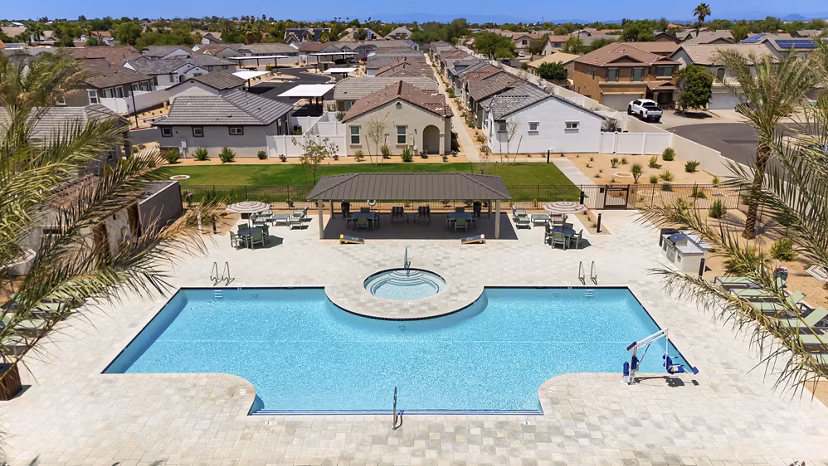 pool at Villas Litchfield Park Apartments 