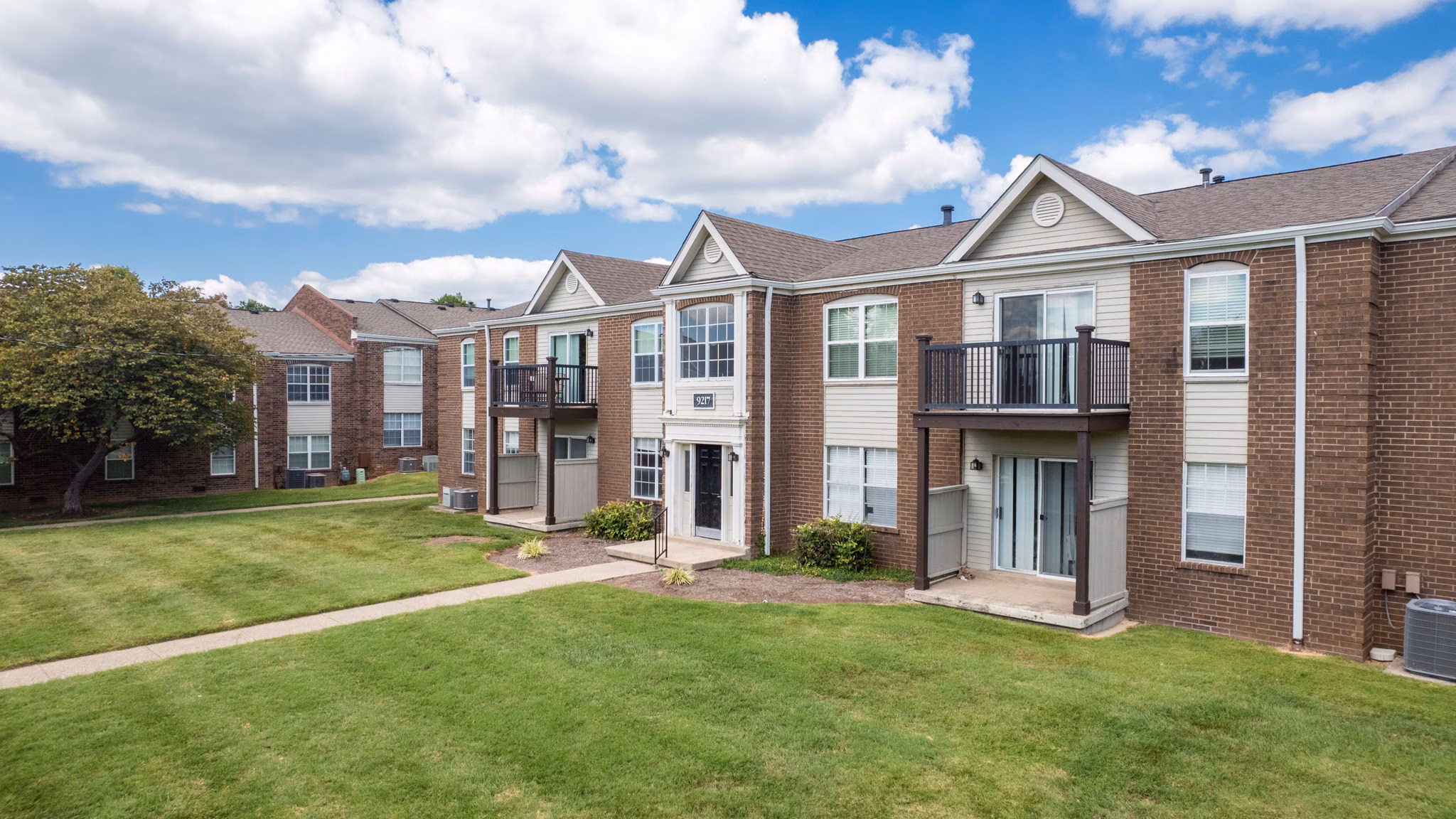 exterior at Rolling Hills Apartments 