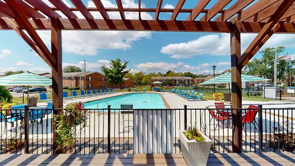 grill area at Rolling Hills Apartments 