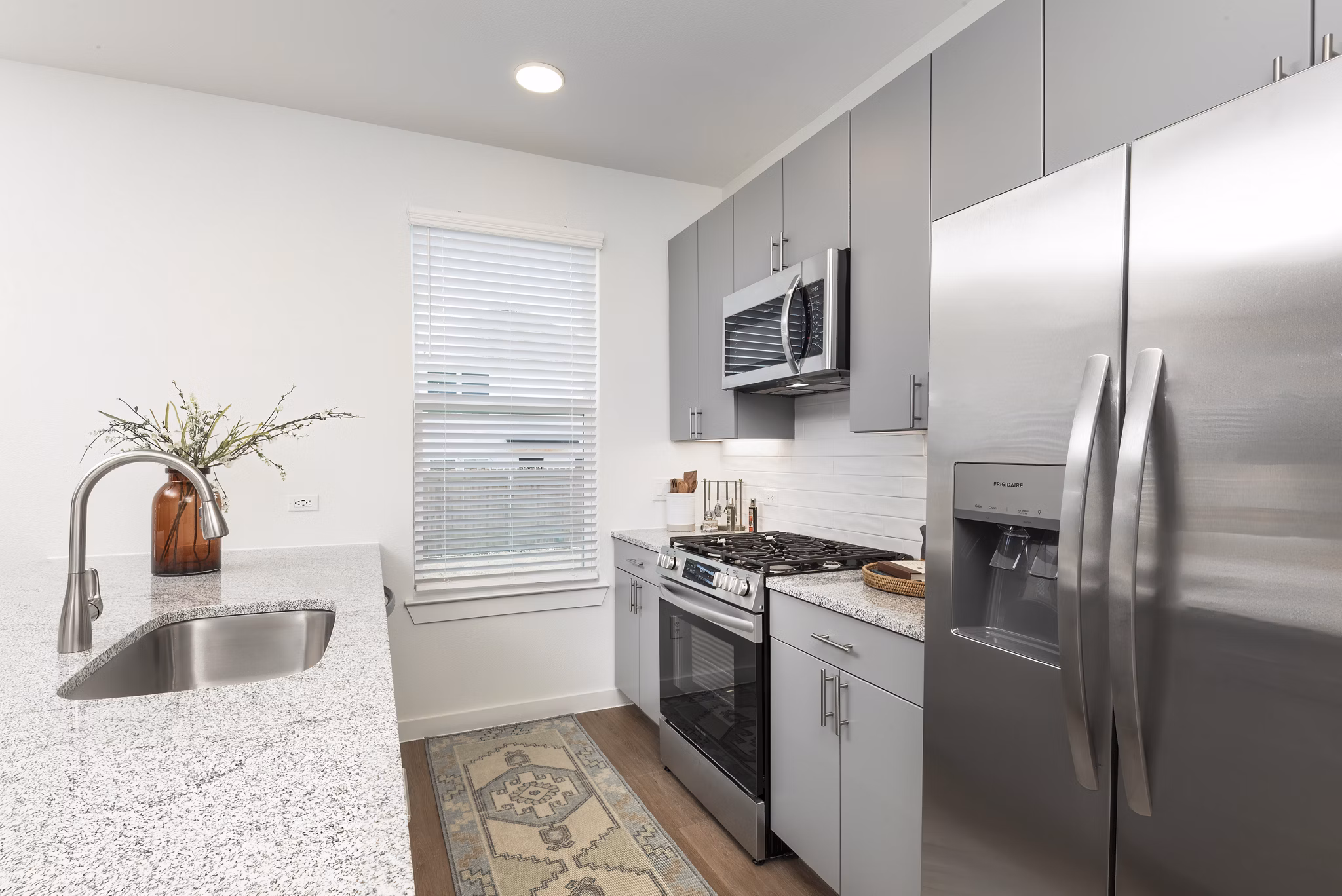 kitchen at Arista San Gabriel Apartments