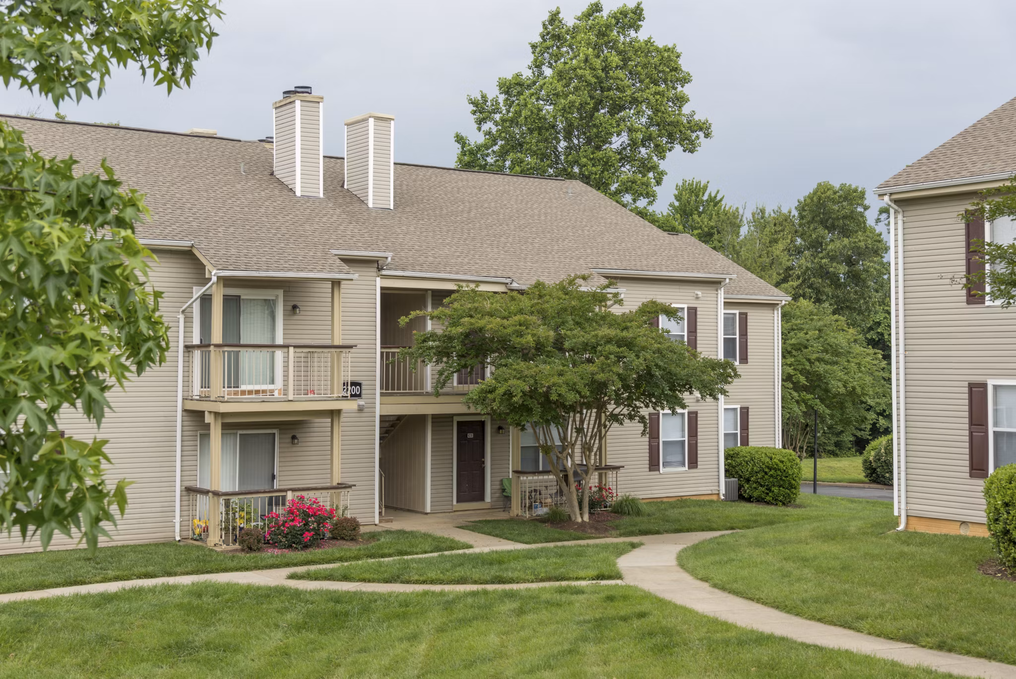 exterior at Magnolia Falls Apartments