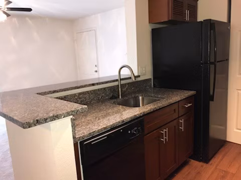 kitchen at Magnolia Falls Apartments
