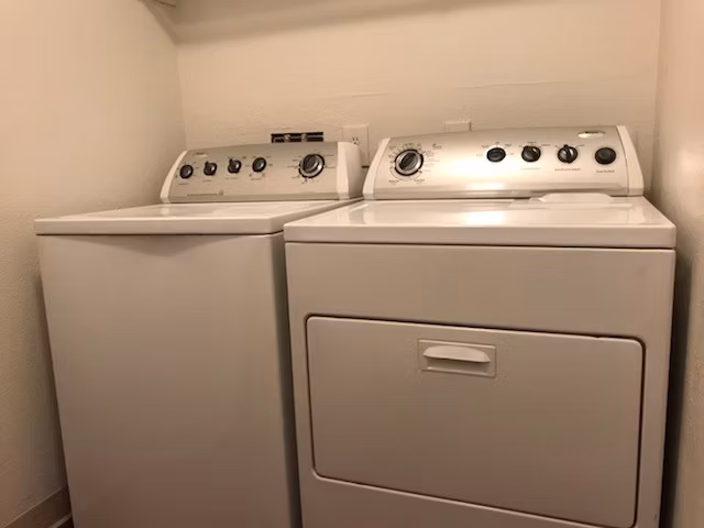 laundry room at Magnolia Falls Apartments