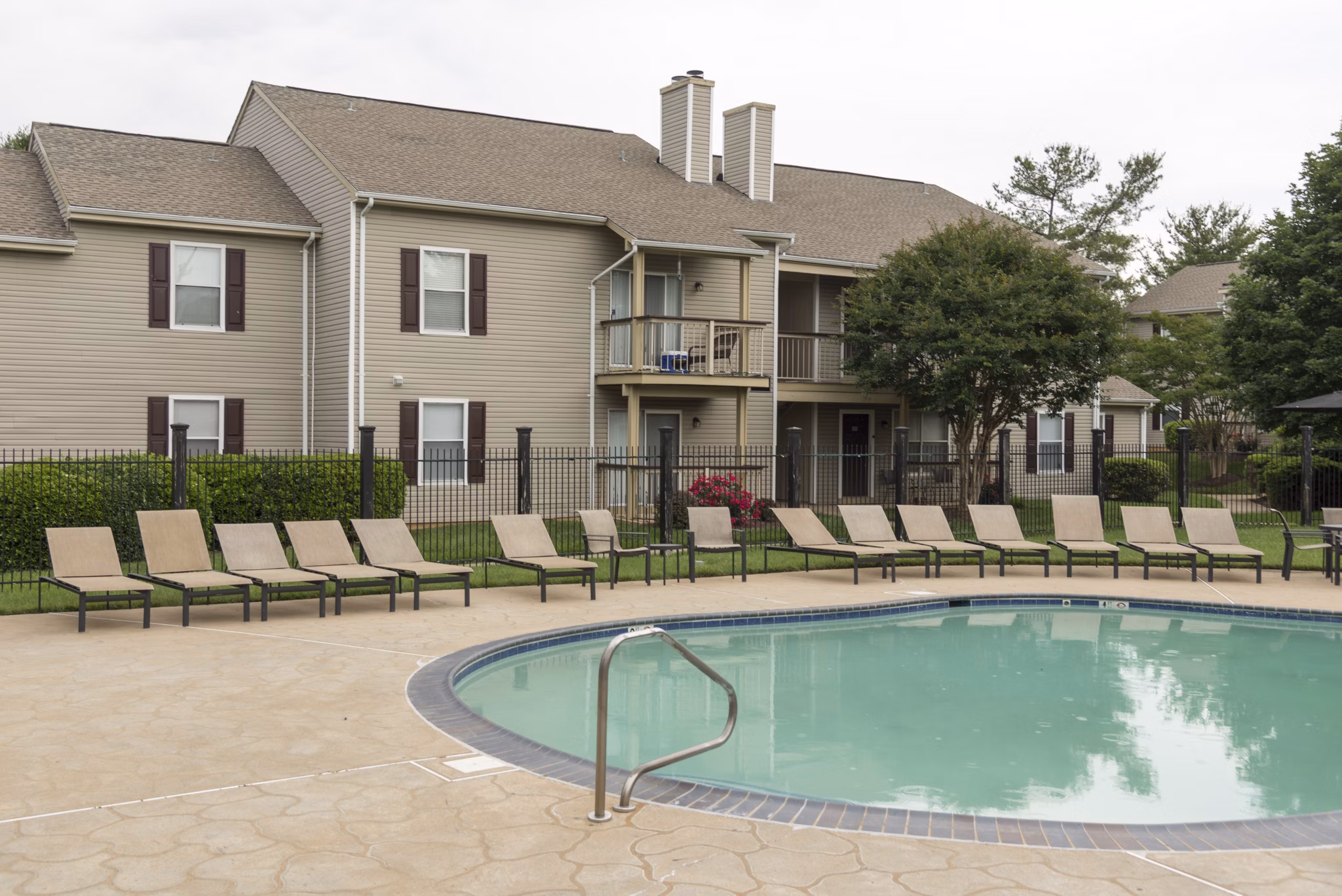 pool at Magnolia Falls Apartments