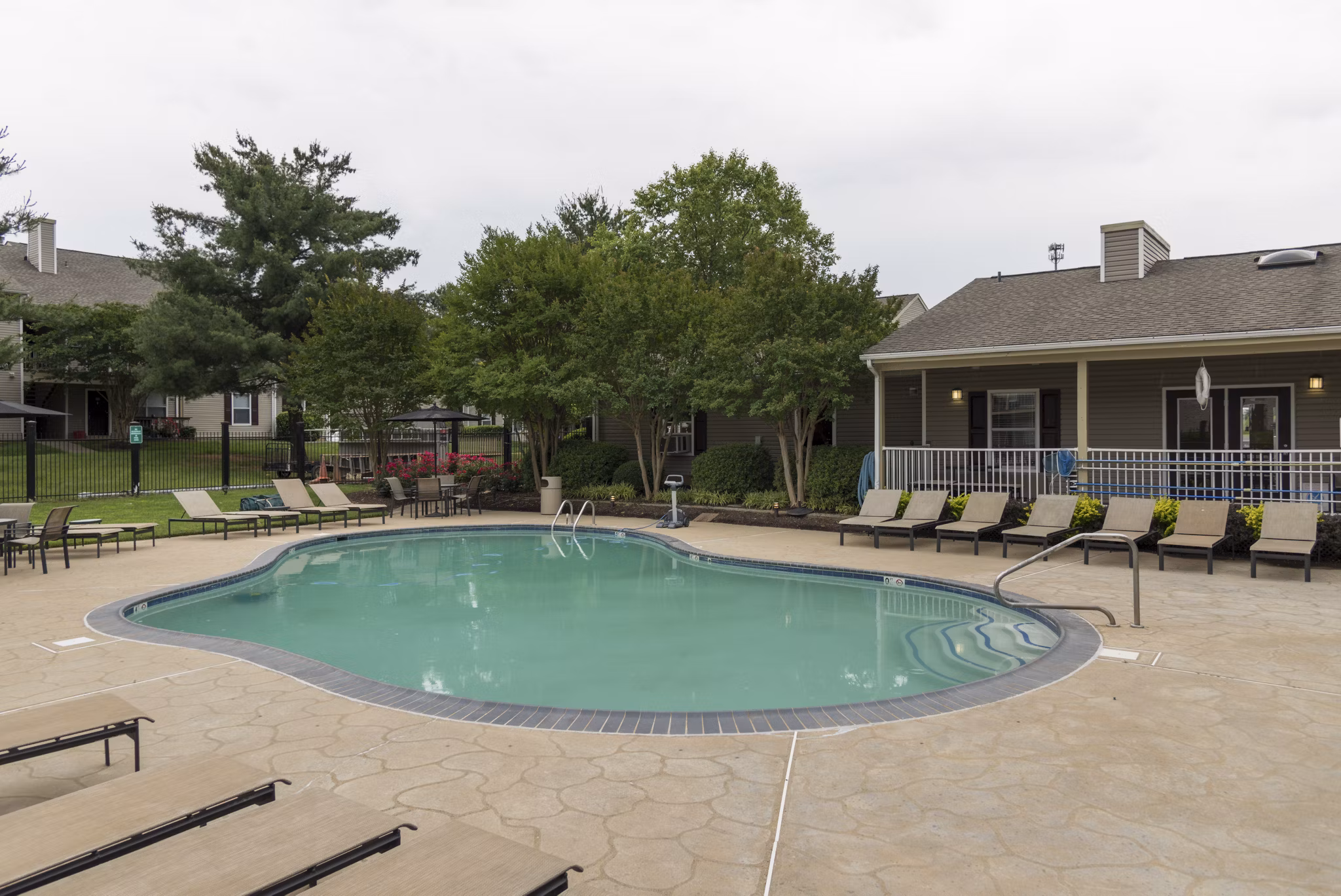 pool at Magnolia Falls Apartments