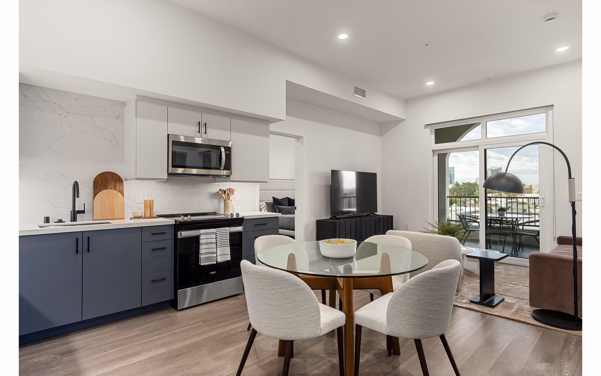 dinning room at Silhouette Apartments
