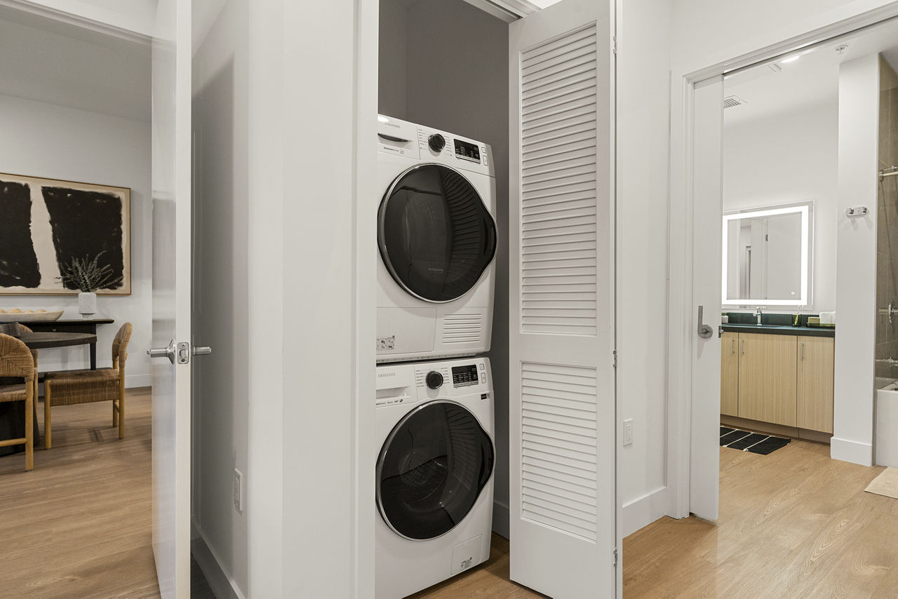 Laundry room at Silhouette
