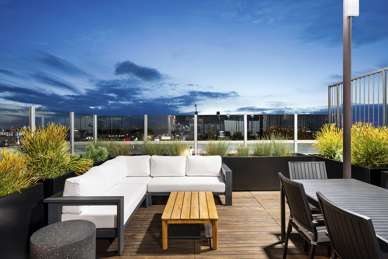 Roof deck at Silhouette (4 of 4)