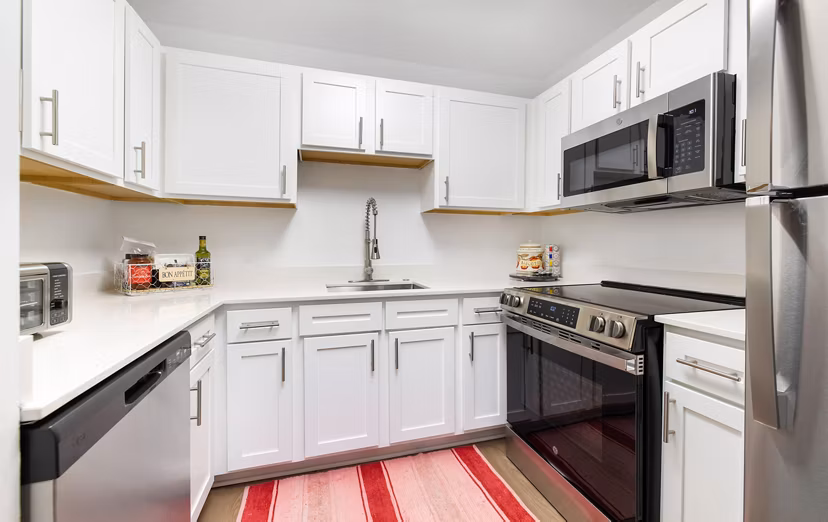 kitchen at The Gardens of Annapolis Apartments