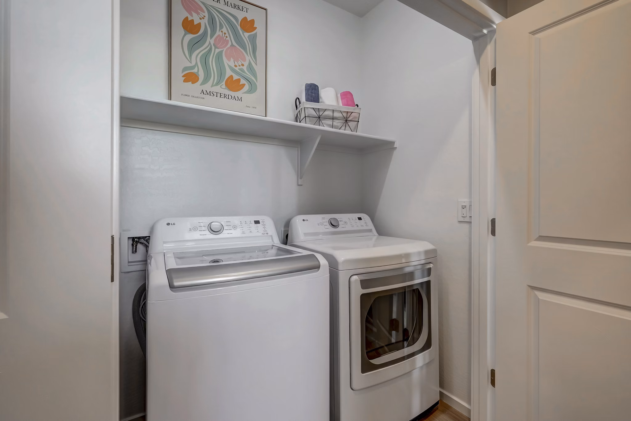 laundry facility at Villas Goodyear Apartments 