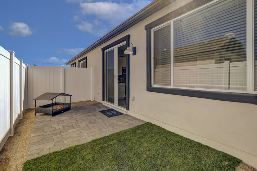 patio at Villas Goodyear Apartments 
