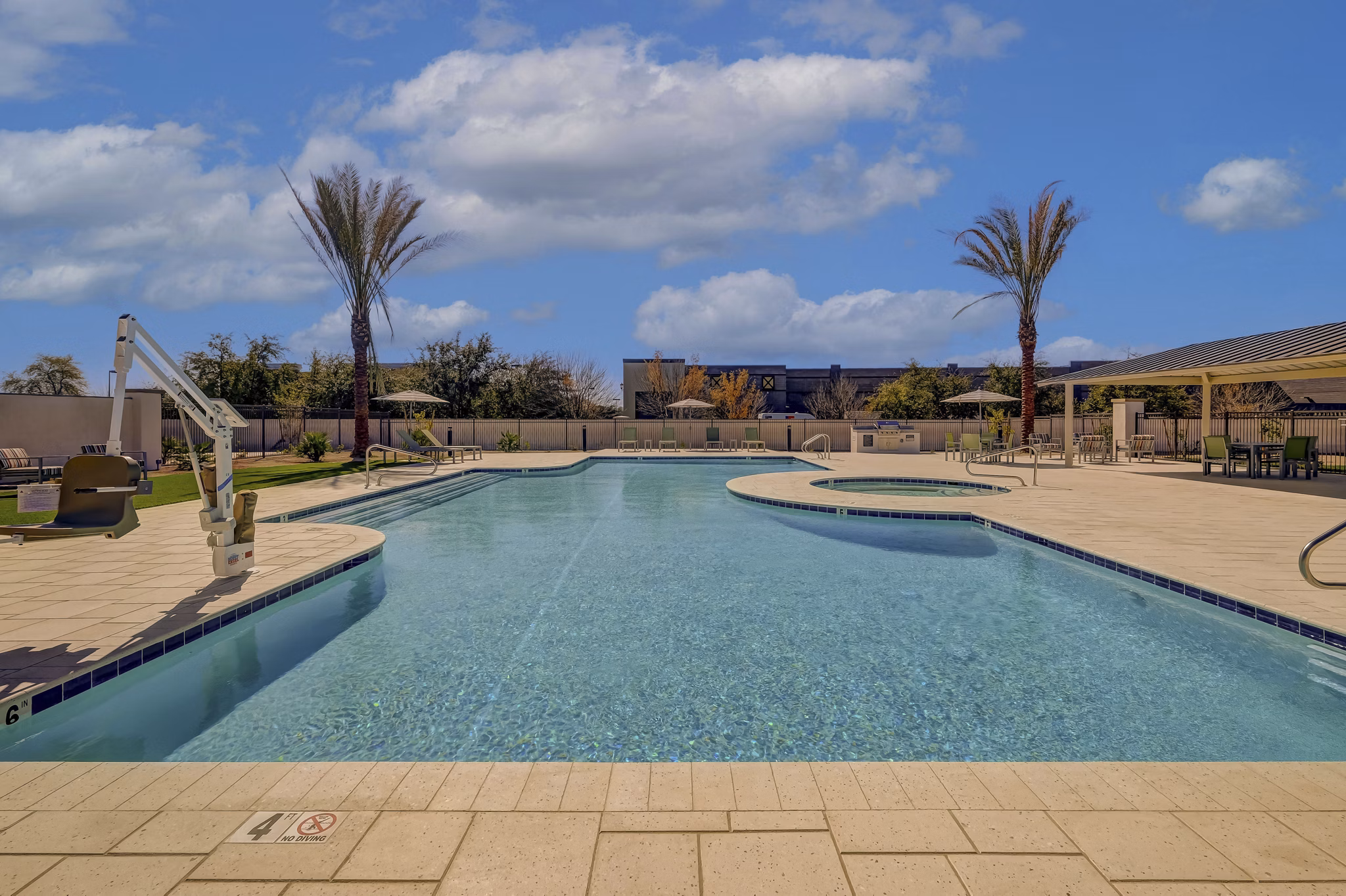 pool at Villas Goodyear Apartments 
