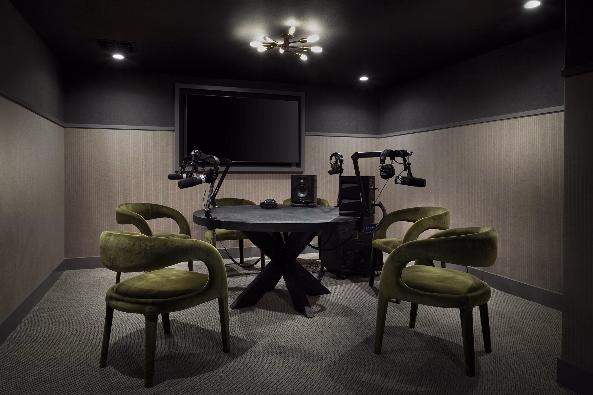clubhouse at Alexan NoHo West Apartments