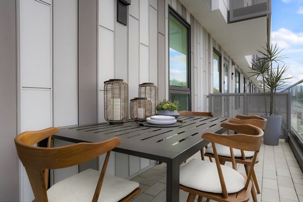 patio at Maxwell at Bascom Apartments