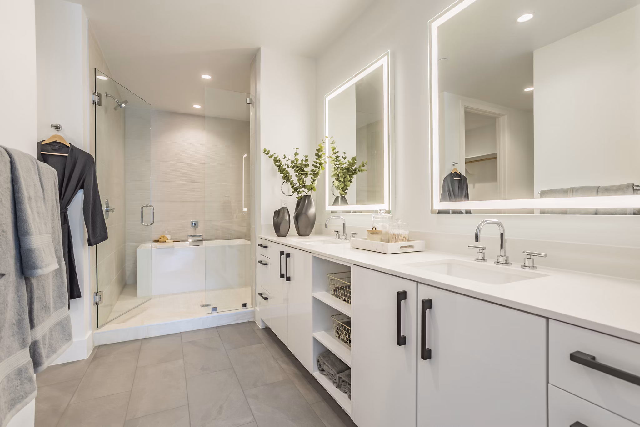 bathroom at Parkside Residences Apartments