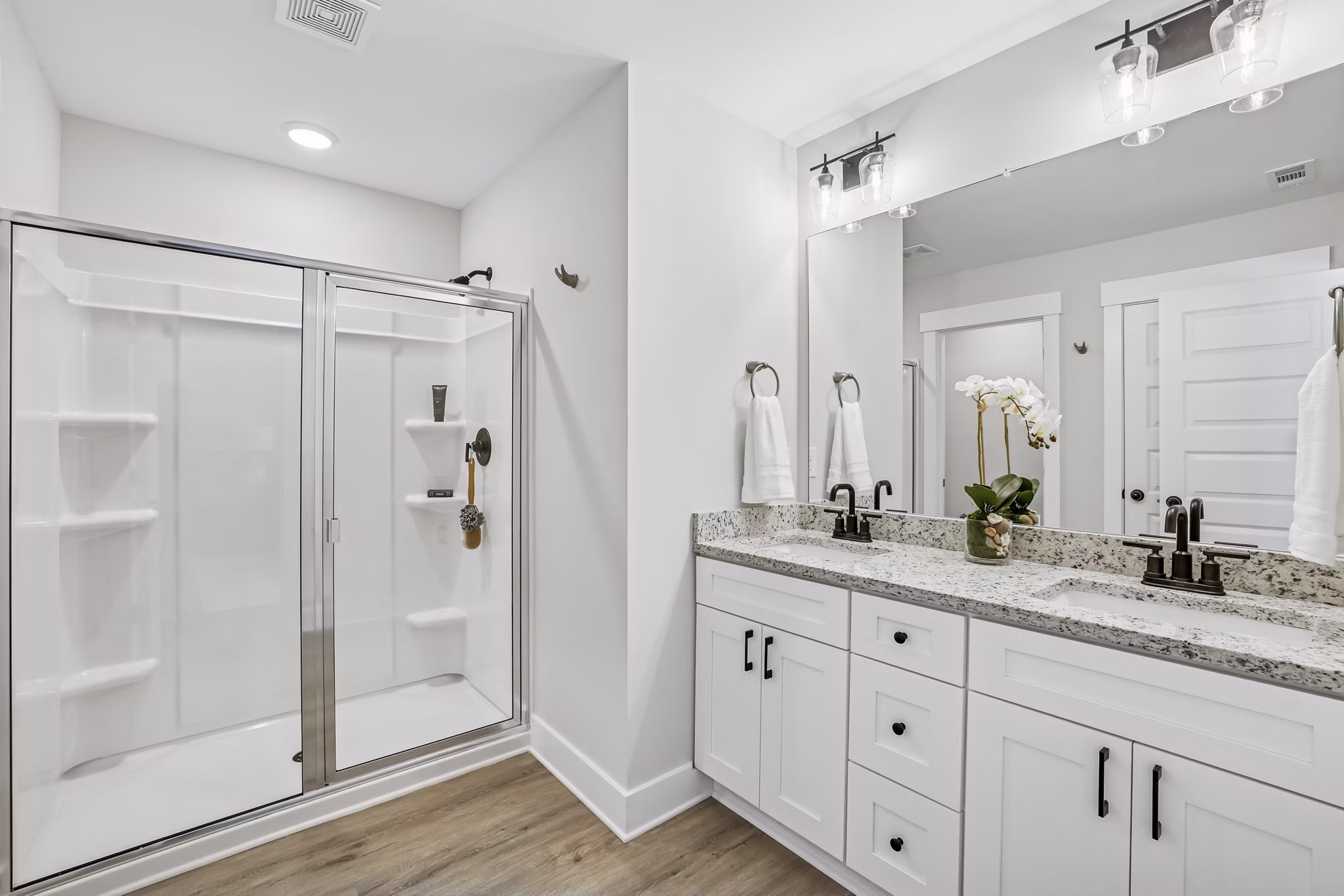 bathroom at Fairlie Apartments