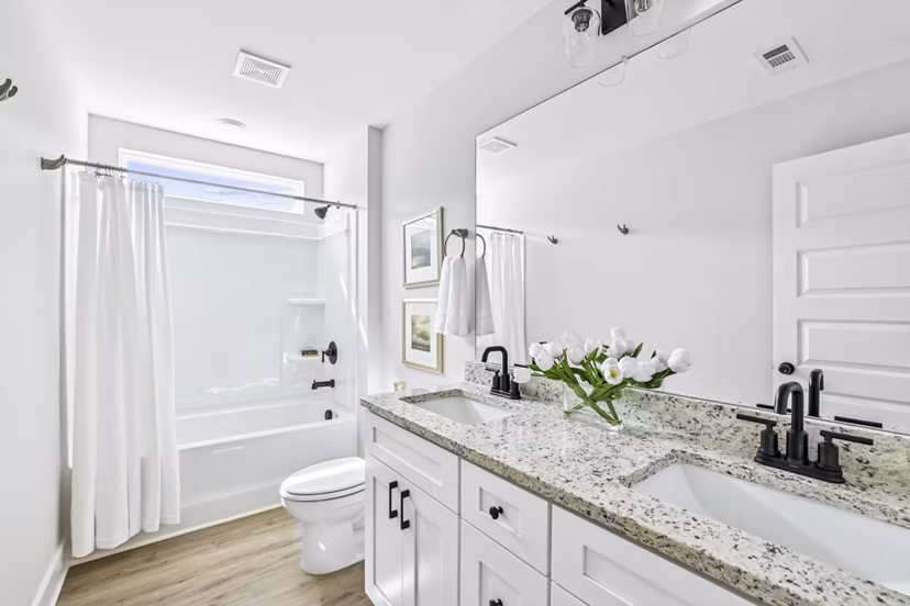 bathroom at Fairlie Apartments