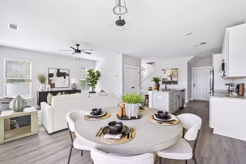 dining room at Fairlie Apartments