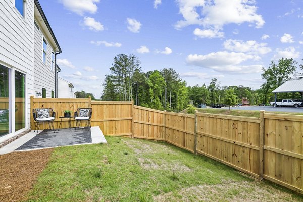 backyard/patio at Fairlie Apartments Homes
