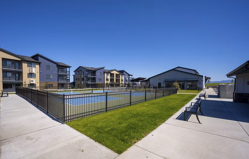 sport court at Sky Meadow Villas Apartments