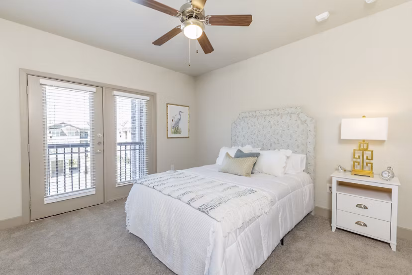 bedroom at Rosalia Silverlake Apartments