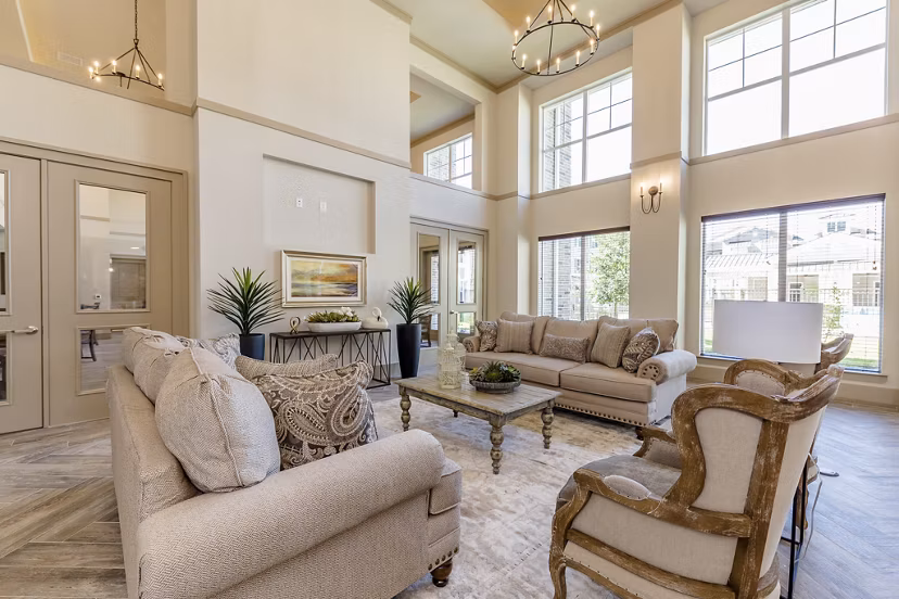 clubhouse at Rosalia Silverlake Apartments