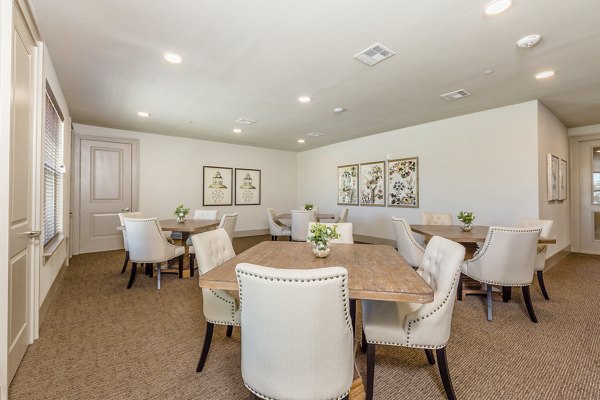 clubhouse at Rosalia Silverlake Apartments