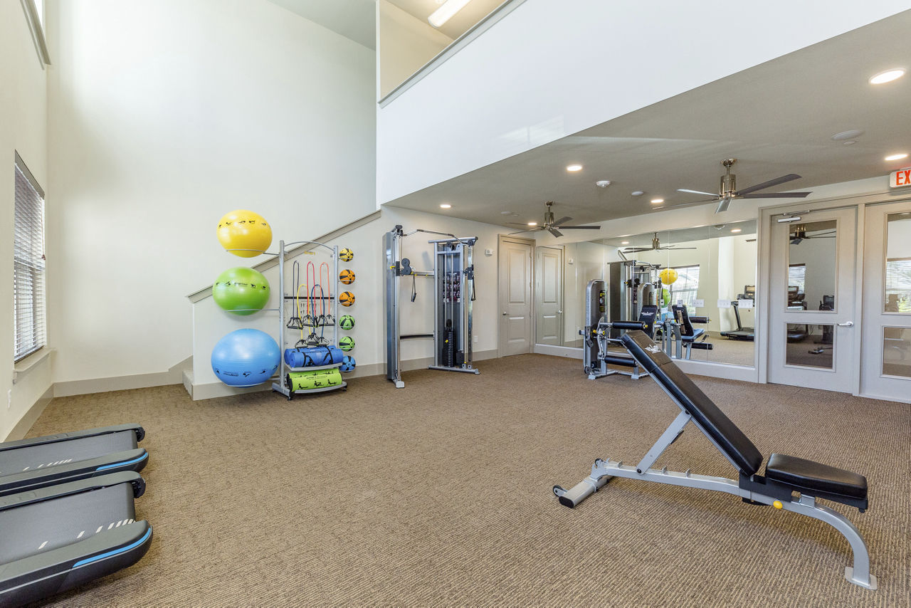 Gym at Rosalia Silverlake (2 of 2)