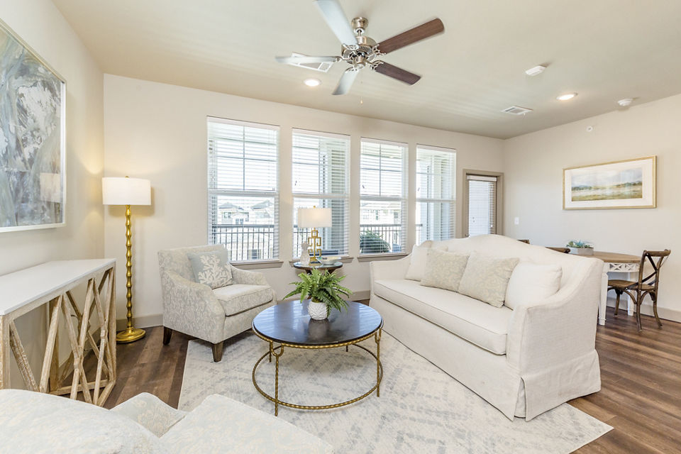 living room at Rosalia Silverlake Apartments