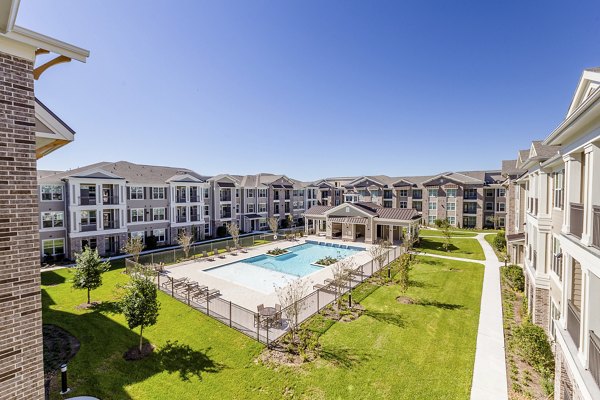 recreational area at Rosalia Silverlake Apartments