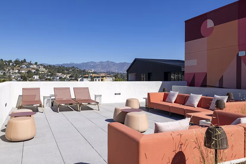 patio at Avenue 34 Apartments