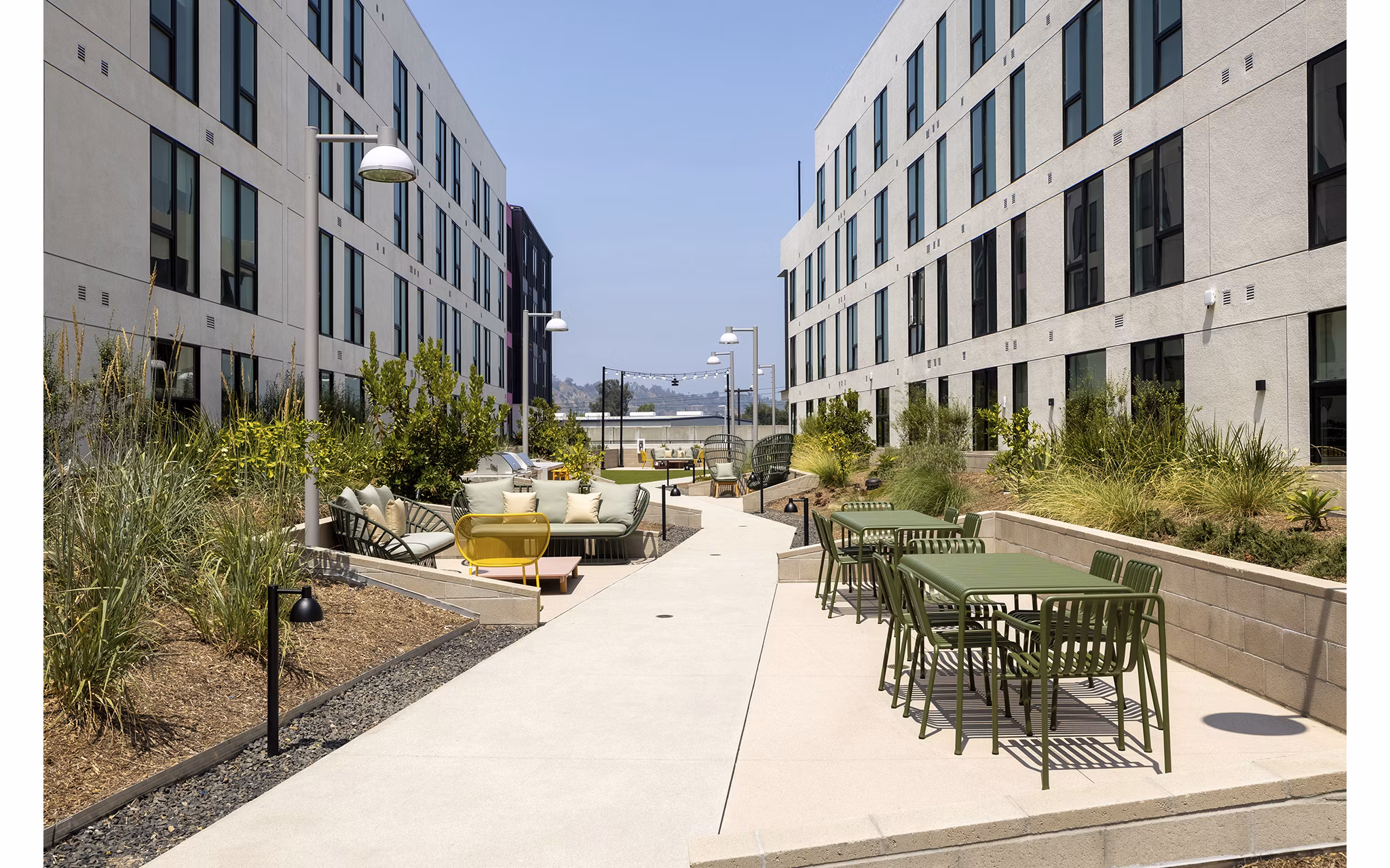grill area at Avenue 34 Apartments