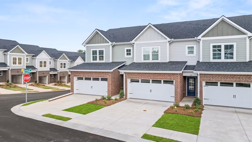building/exterior at The Rosemoor Apartments