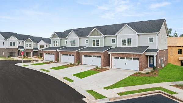 building/exterior at The Rosemoor Apartments