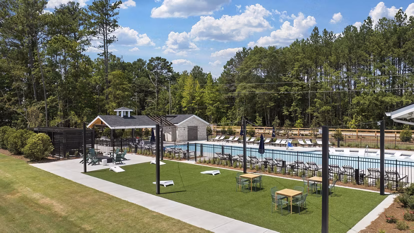 patio at The Rosemoor Apartments