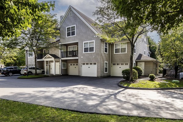 exterior at Riverwood at New Canaan Apartments