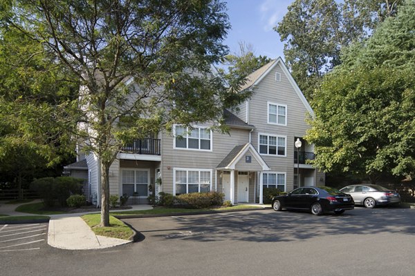 exterior at Riverwood at New Canaan Apartments