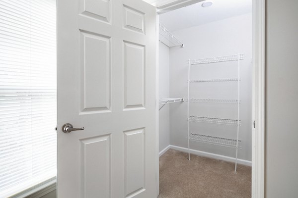 closet at Riverwood at New Canaan Apartments