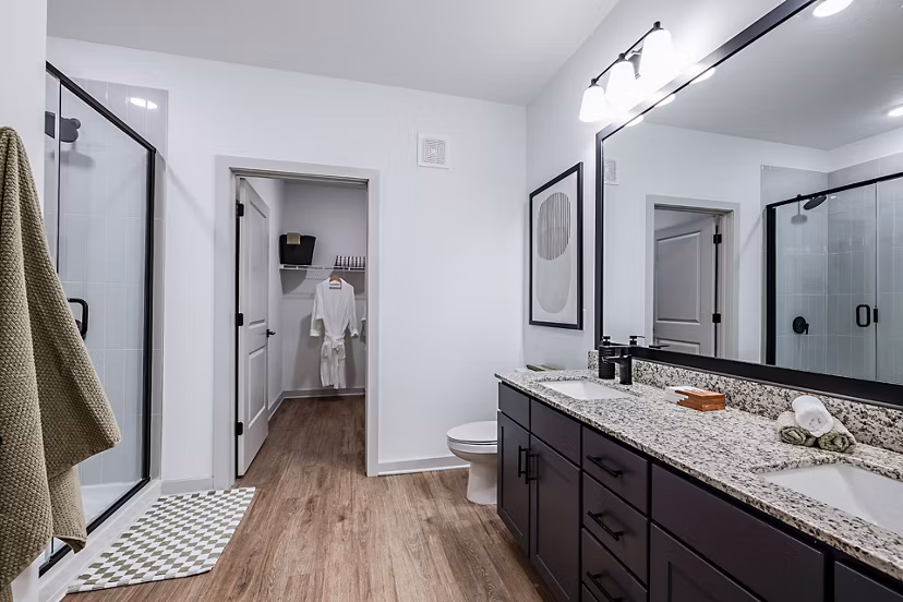 bathroom at The Darley Apartments 