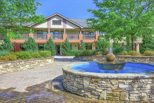 exterior at King's Reserve Suwanee Apartments 